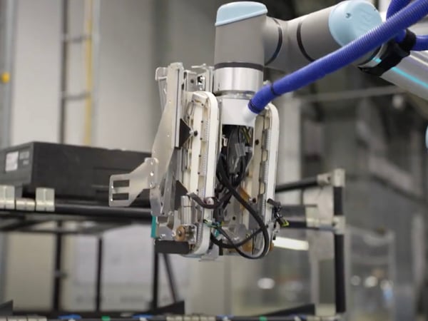 4am-Robotics-AMC-L-Automotive-Interaction-2
